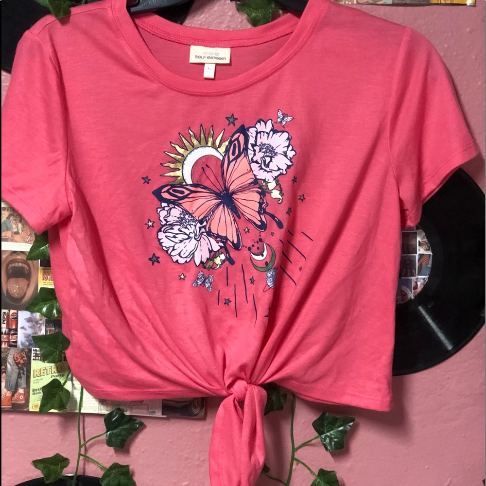 Cropped butterfly shirt